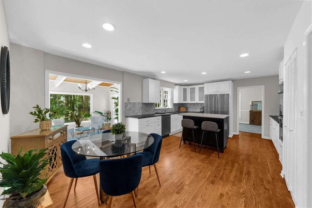 245 W Spalding Drive