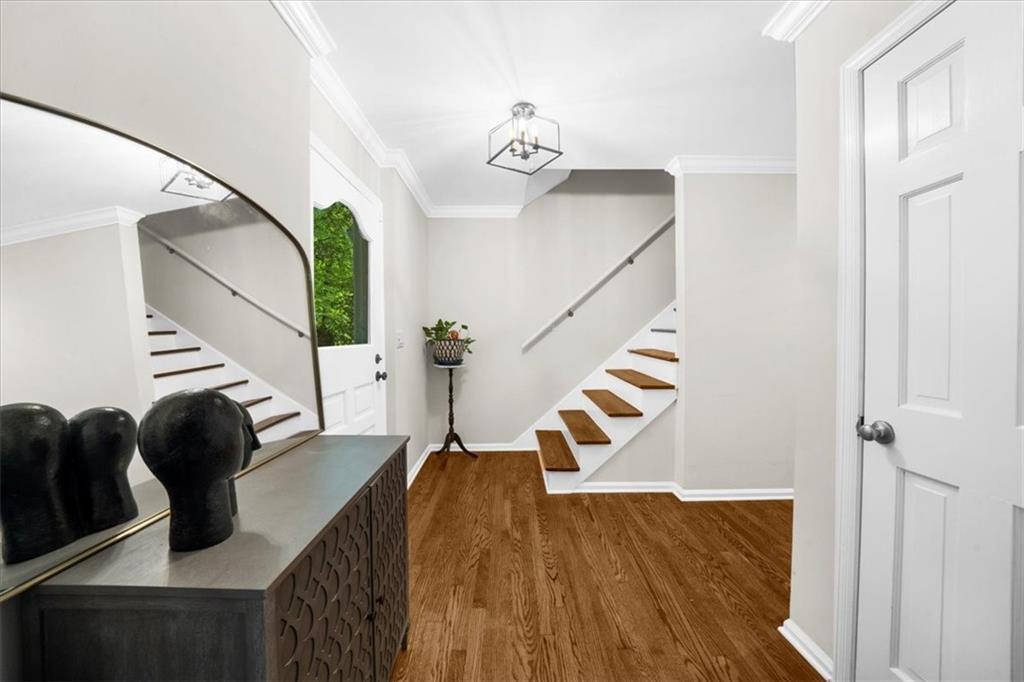 245 W Spalding Drive