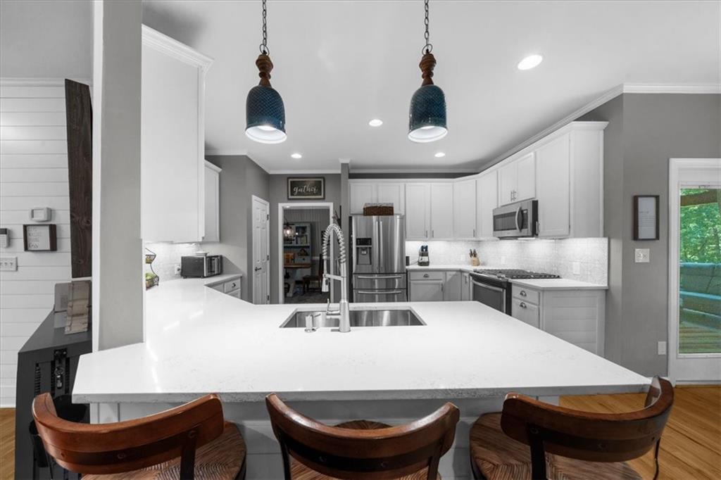 4020 High Gables E