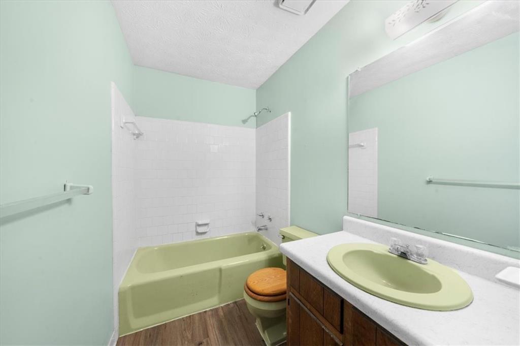 6800 Thunder Trail