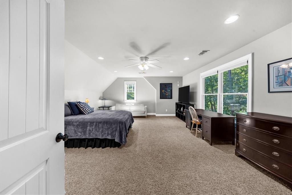 5850 Lake Harbor Trail