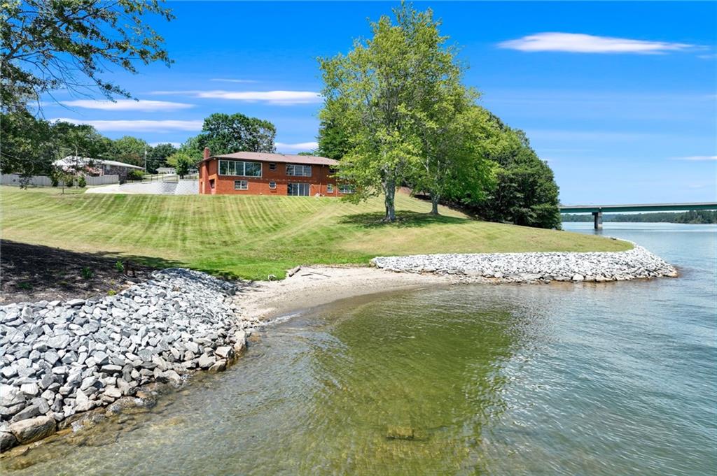 2237 Lake Ranch Court