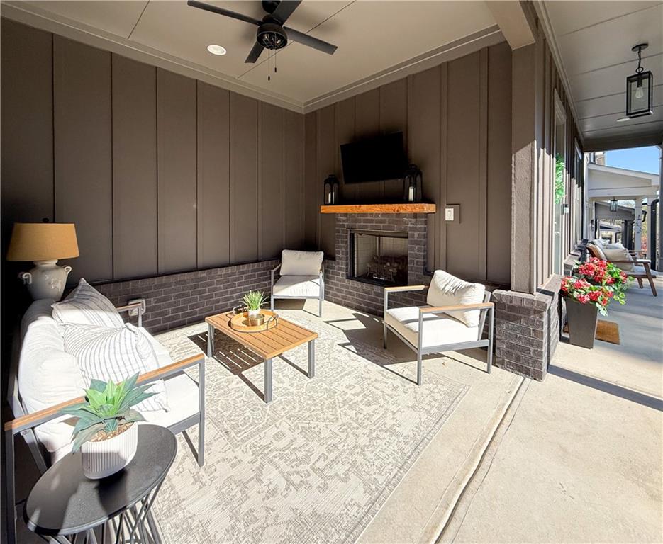 5736 Main Street