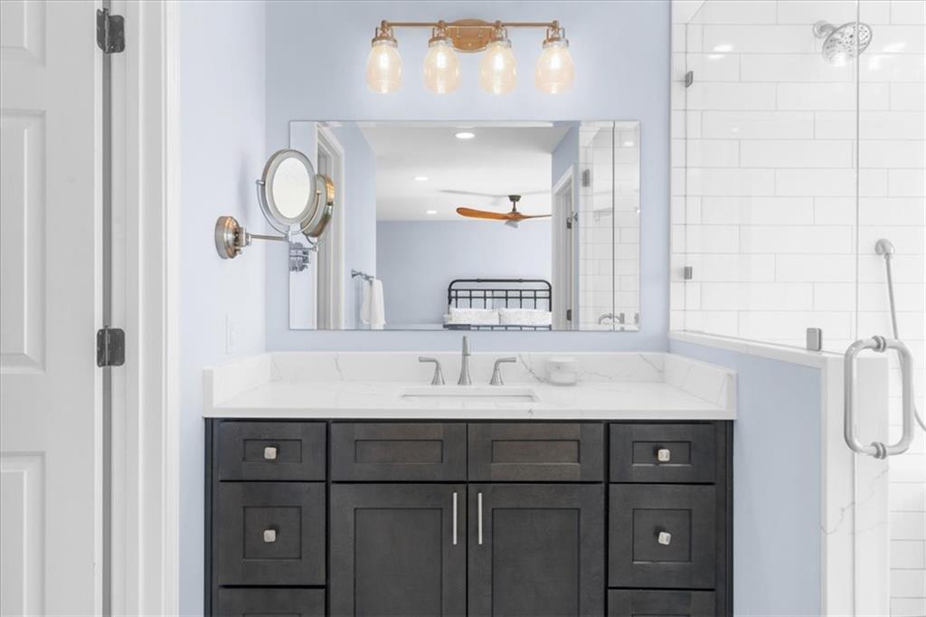 518 Overlook Dr 7.93 acres