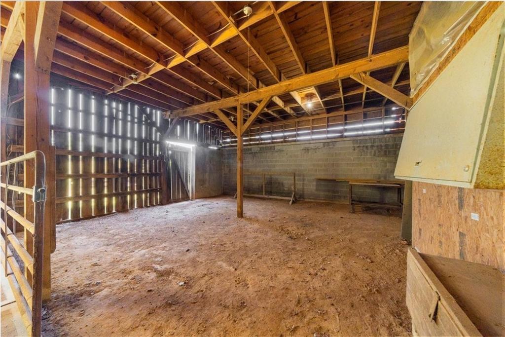 518 Overlook Dr 7.93 acres