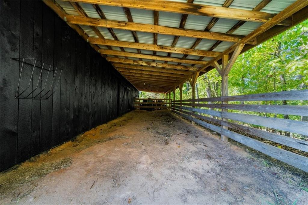 518 Overlook Dr 7.93 acres