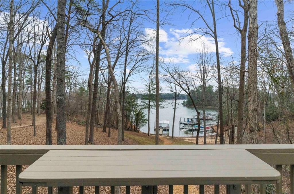 5410 Honeysuckle Trail