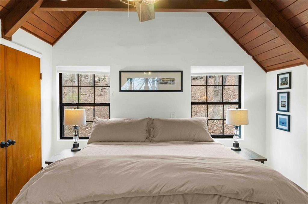 5410 Honeysuckle Trail