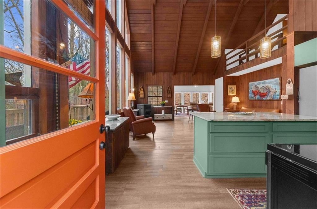 5410 Honeysuckle Trail