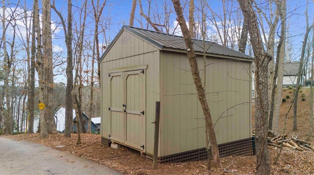 5410 Honeysuckle Trail