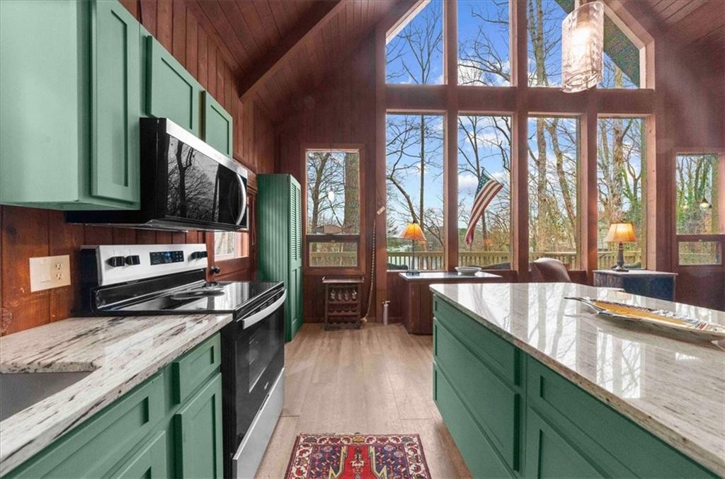 5410 Honeysuckle Trail