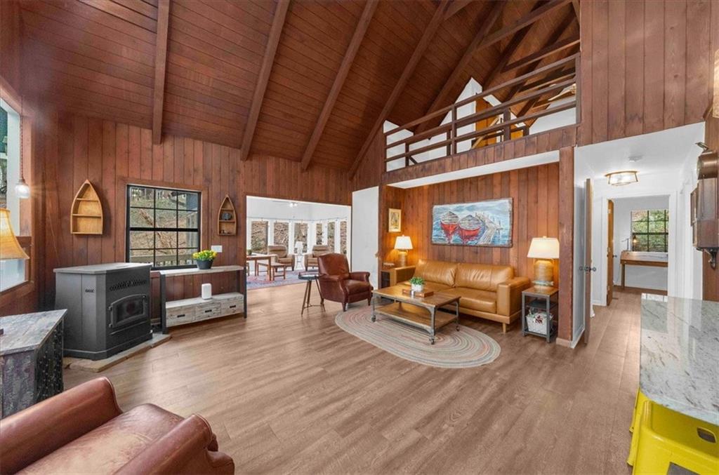 5410 Honeysuckle Trail