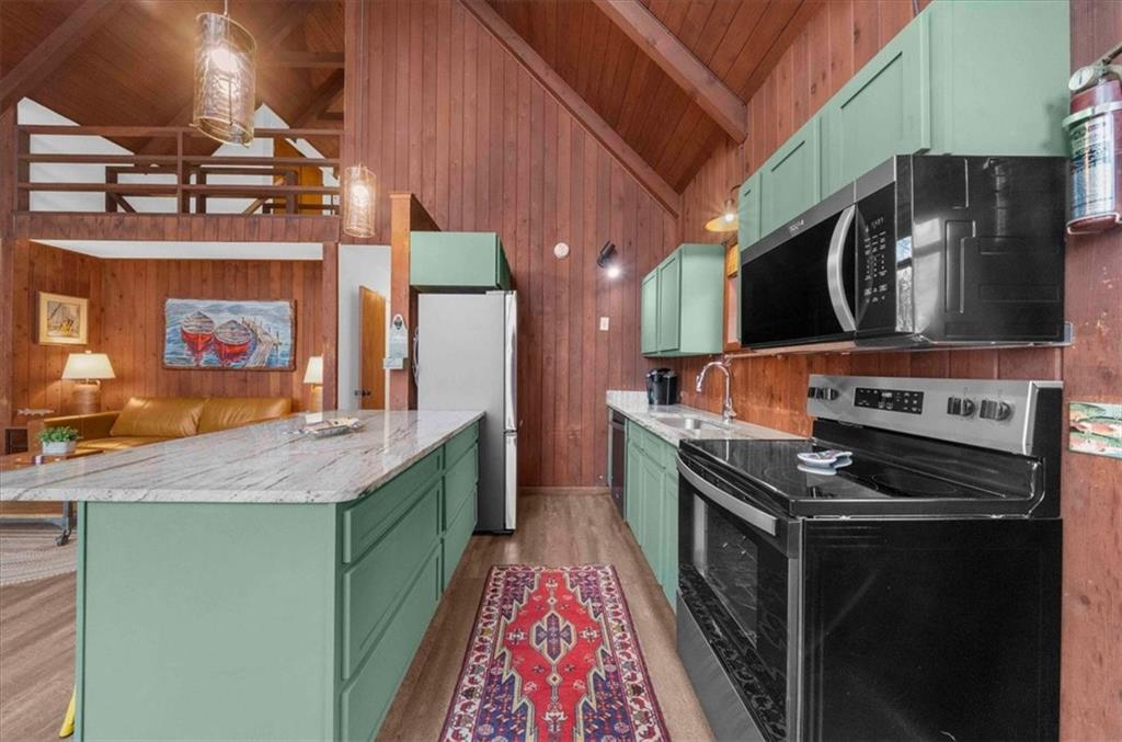 5410 Honeysuckle Trail