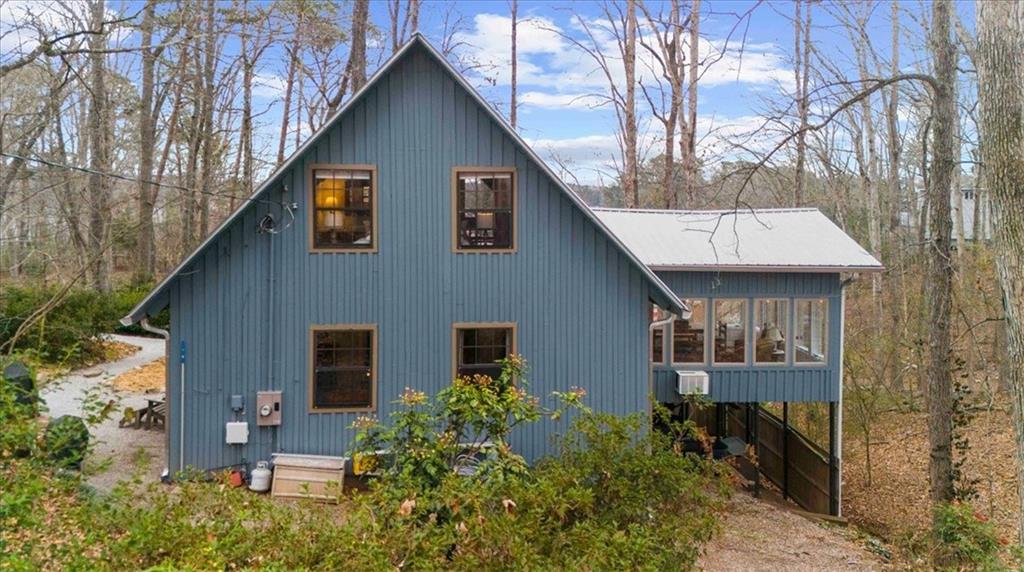 5410 Honeysuckle Trail