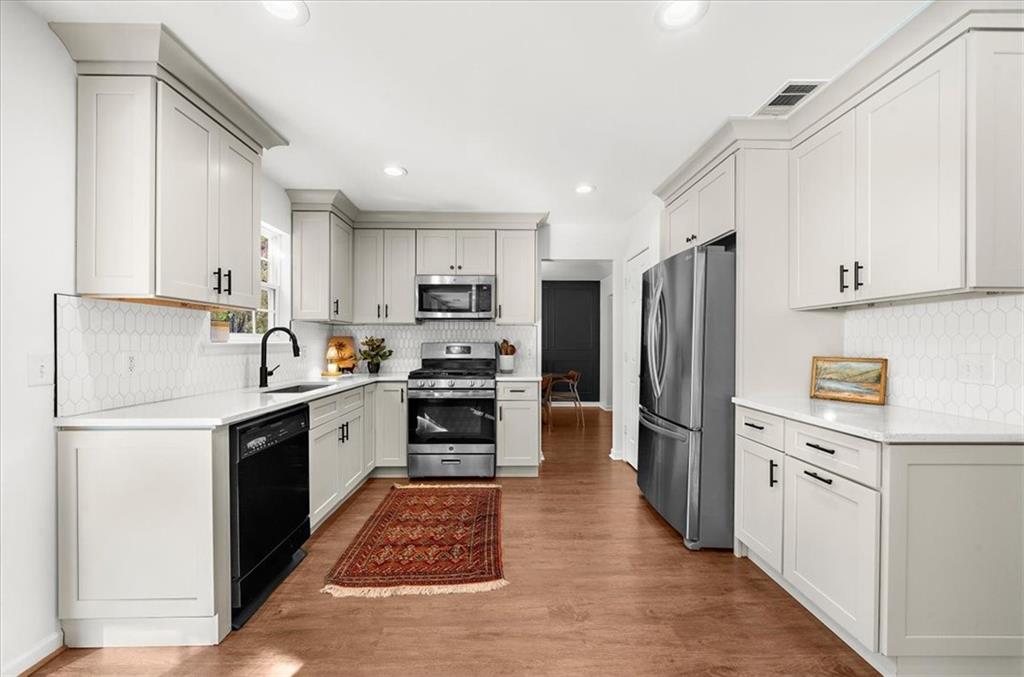 3375 Bridgeshaw Drive