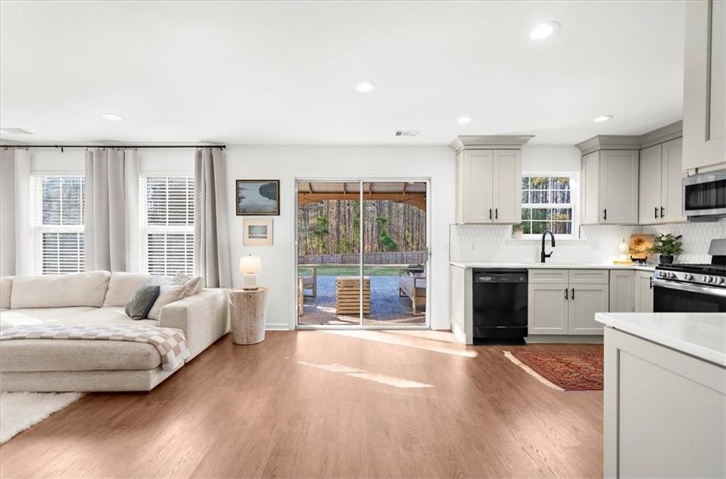 3375 Bridgeshaw Drive