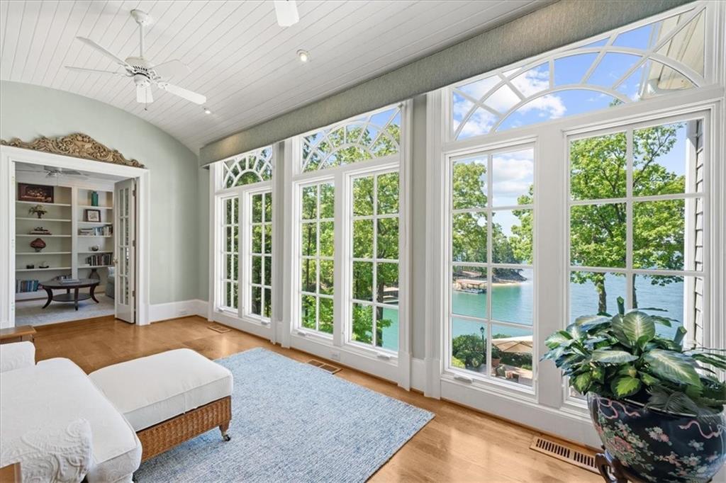 5340 Point South Drive