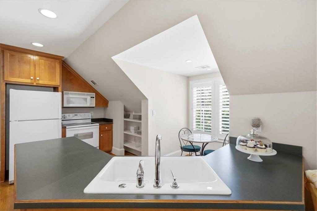 5340 Point South Drive