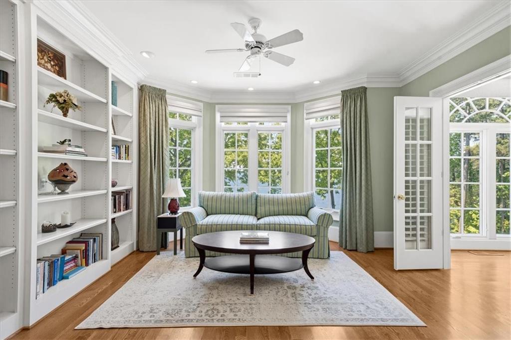 5340 Point South Drive