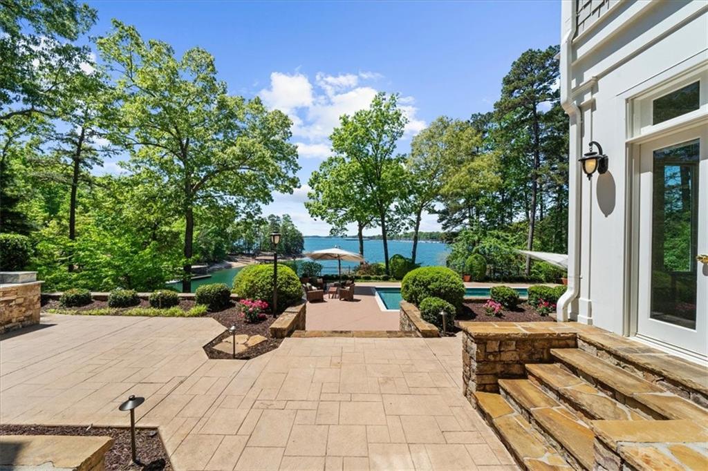 5340 Point South Drive