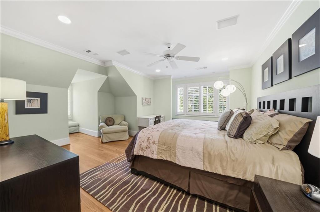 5340 Point South Drive