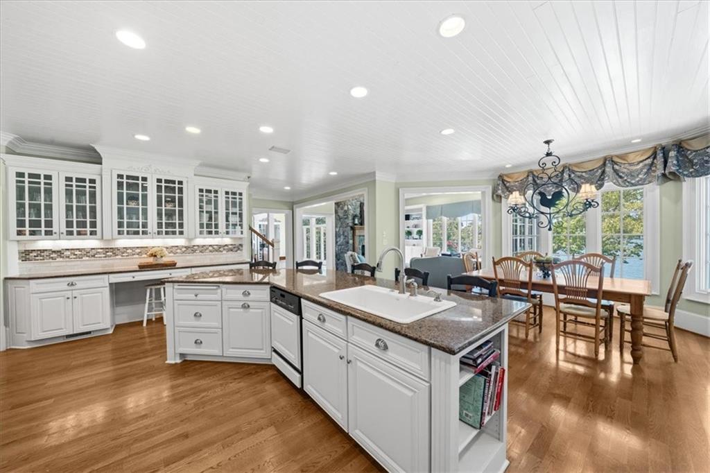 5340 Point South Drive