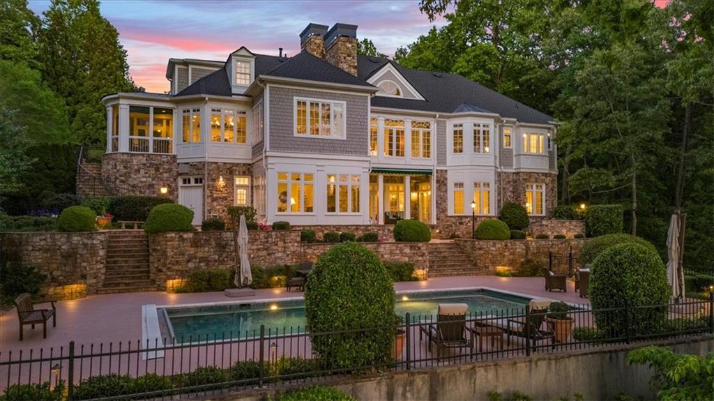 5340 Point South Drive