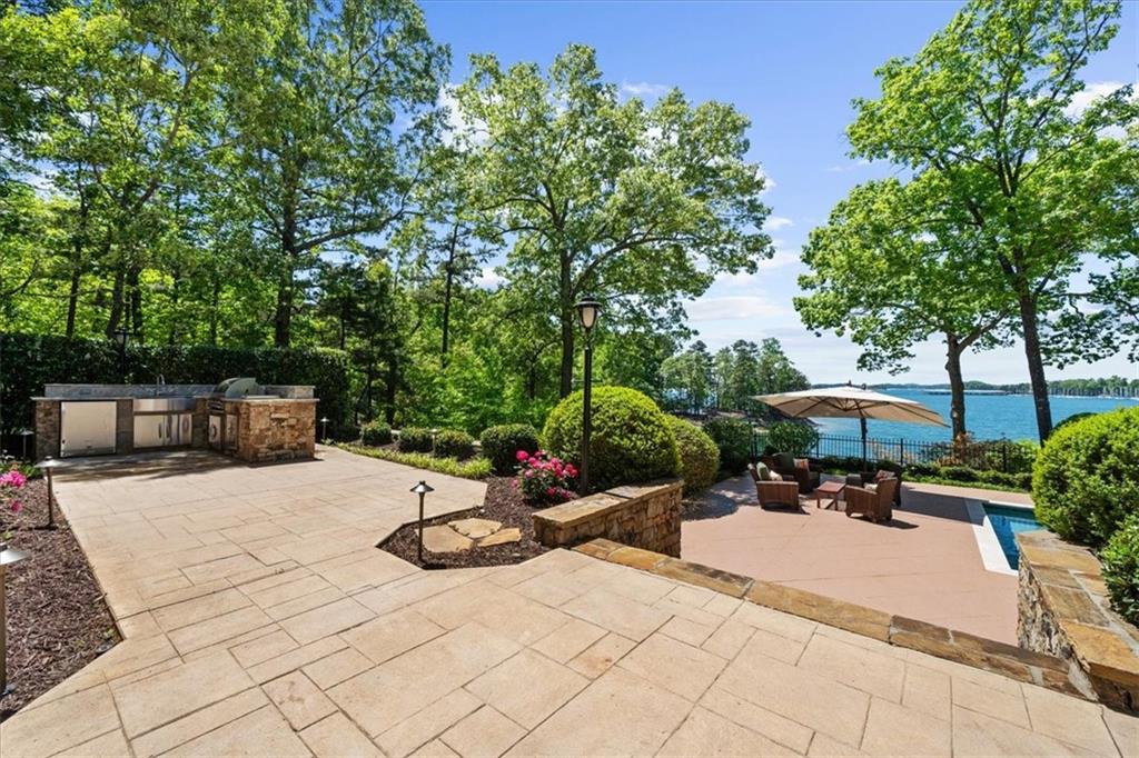 5340 Point South Drive