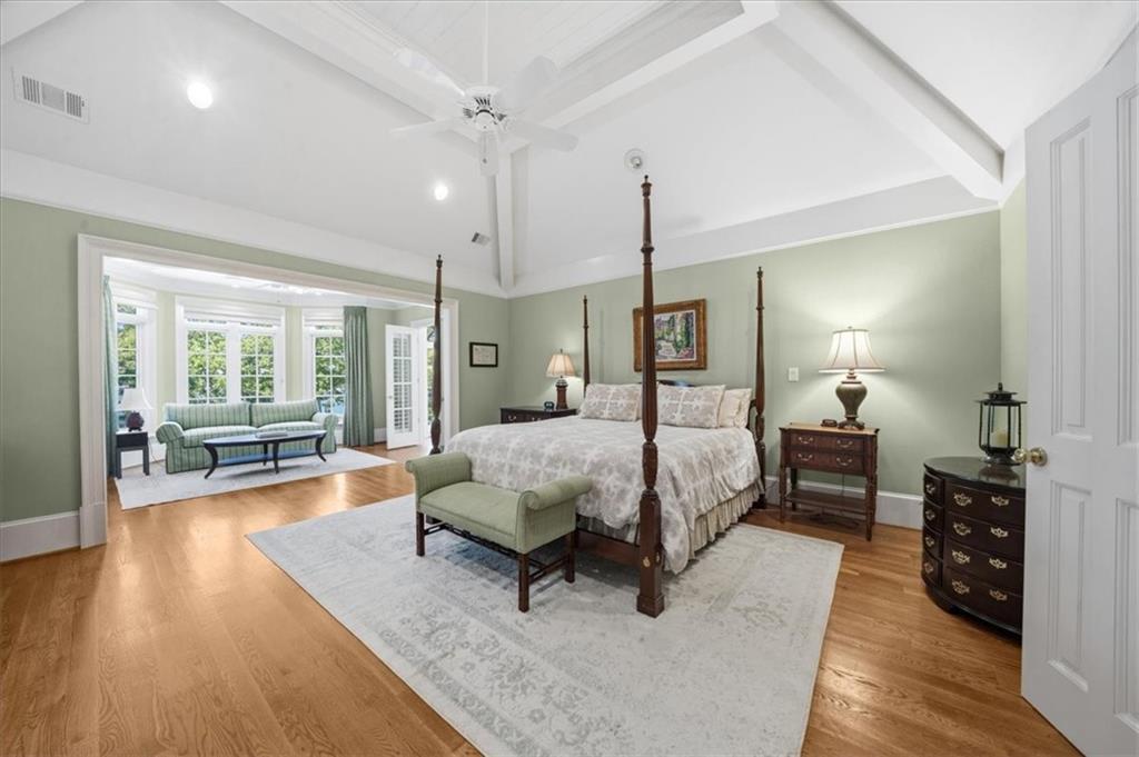 5340 Point South Drive