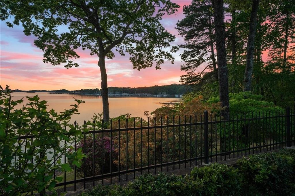 5340 Point South Drive