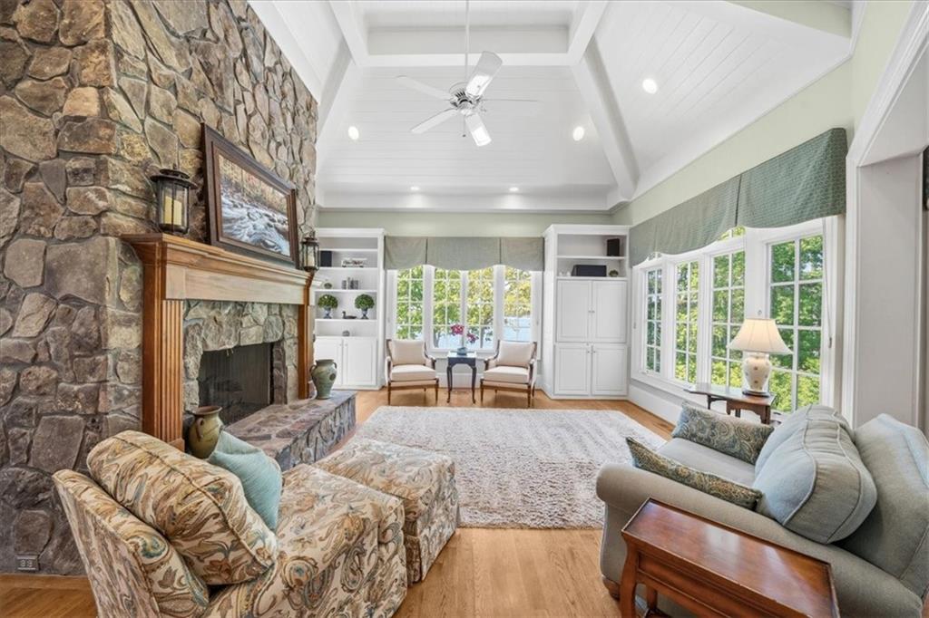 5340 Point South Drive