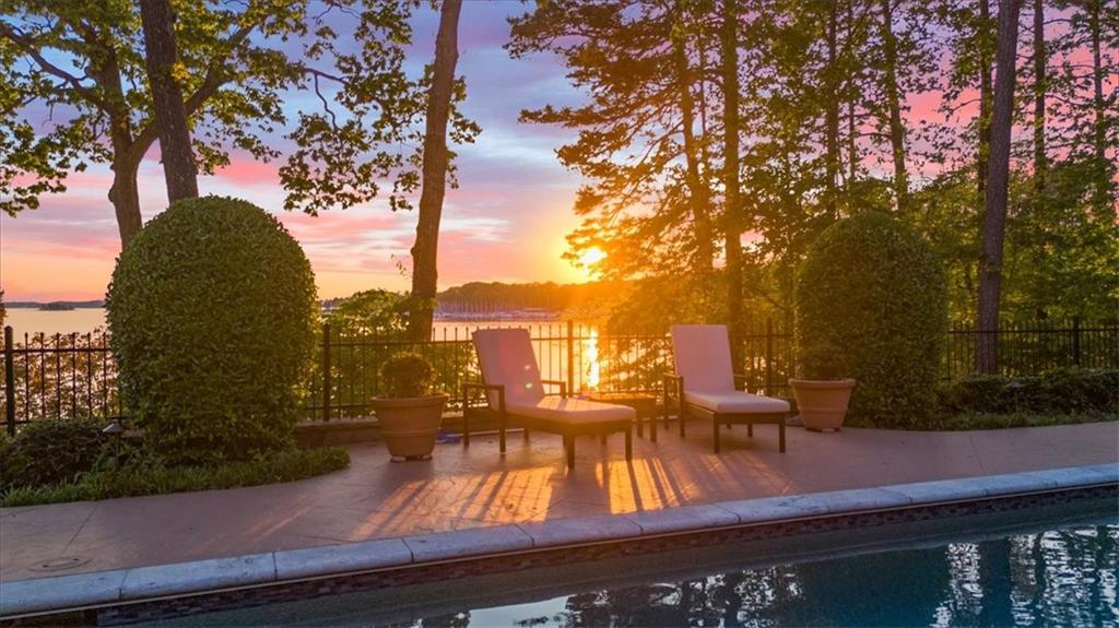 5340 Point South Drive