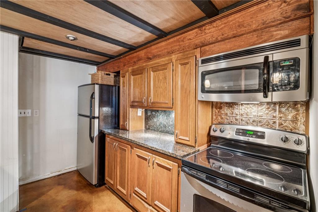 2105 Kemp Dr. Lot #17
