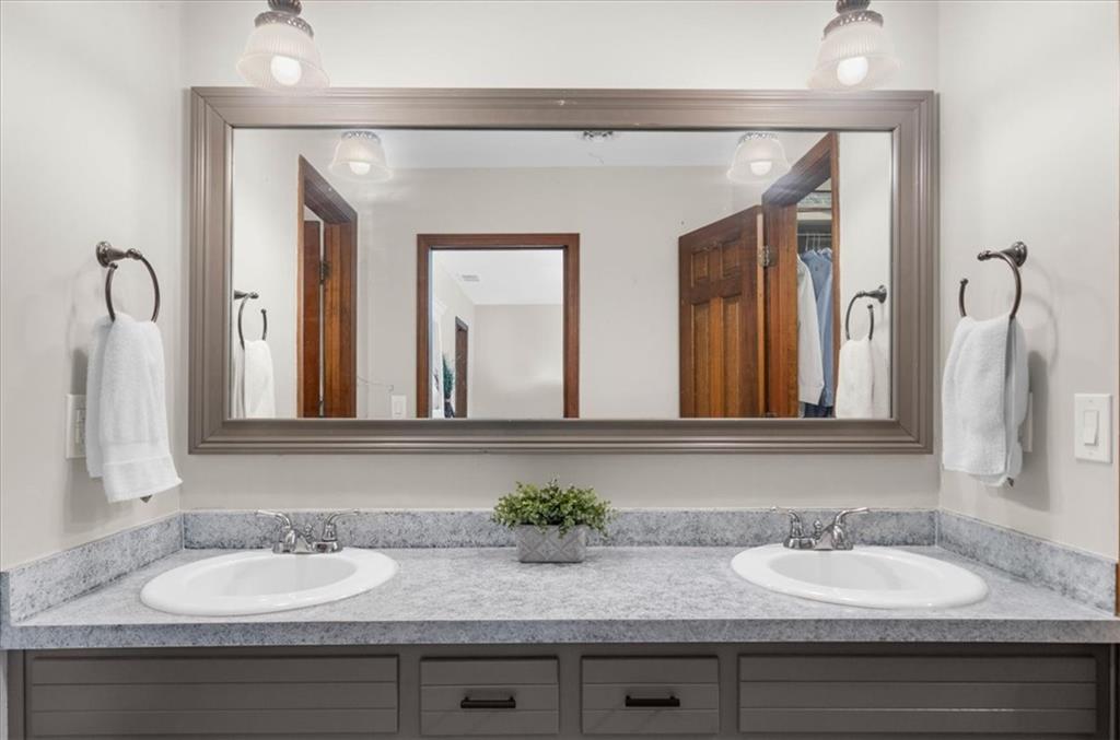 5573 Hidden Harbor Landing