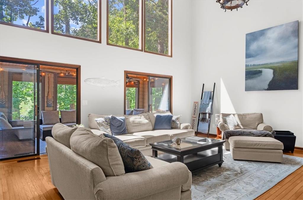 5573 Hidden Harbor Landing