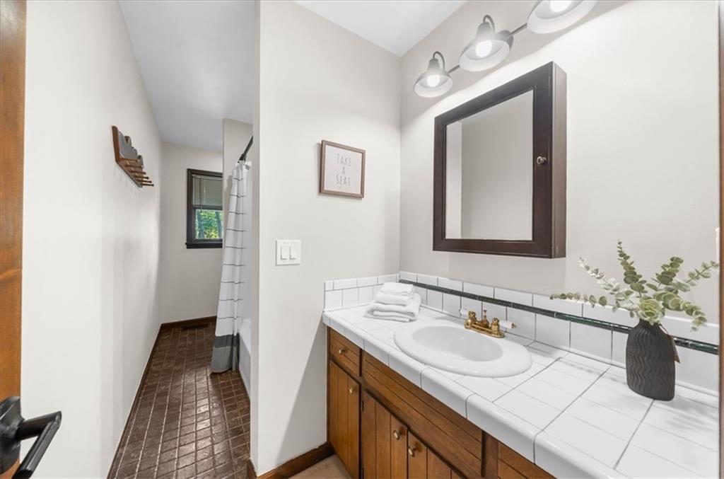5573 Hidden Harbor Landing