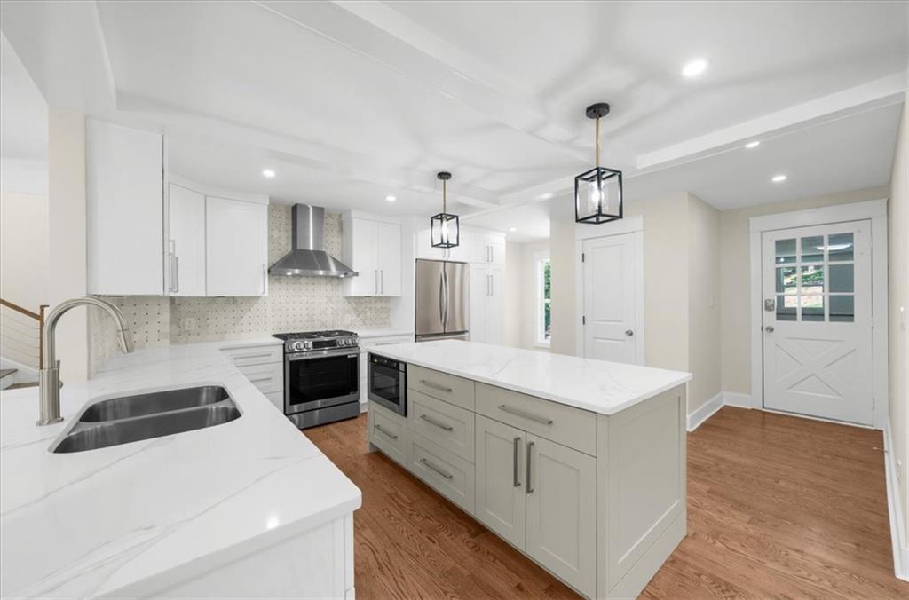 5535 Hidden Harbor Drive