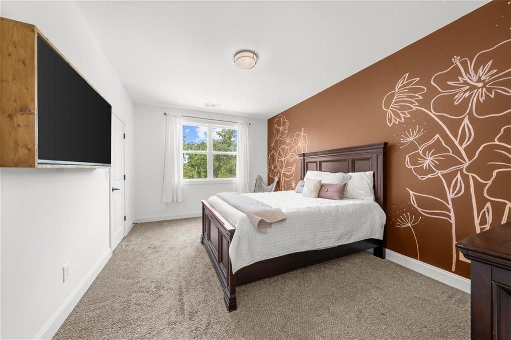 7560 Crestline Drive