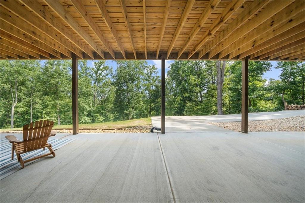 7560 Crestline Drive