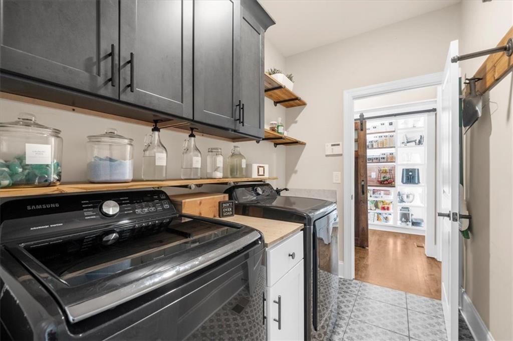 7560 Crestline Drive