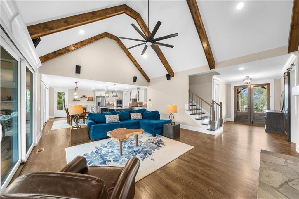 7560 Crestline Drive