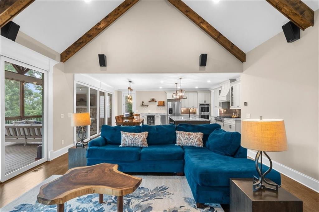 7560 Crestline Drive