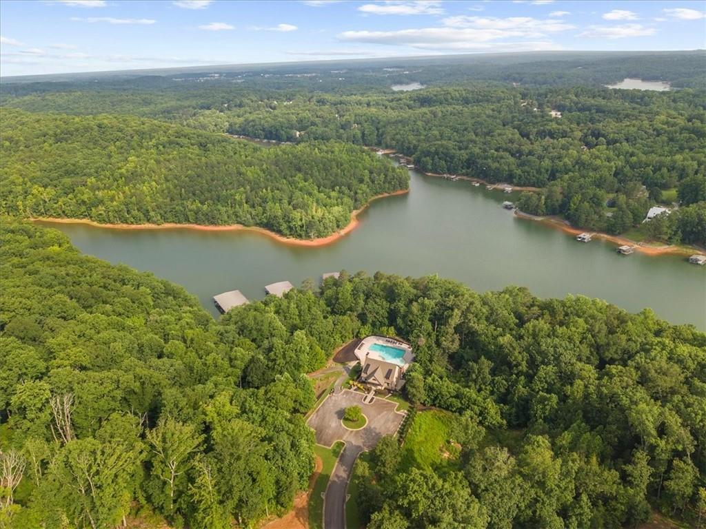 7560 Crestline Drive