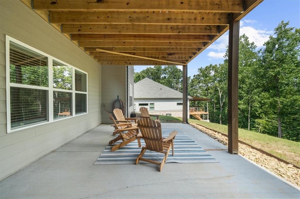 7560 Crestline Drive