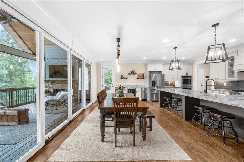 7560 Crestline Drive