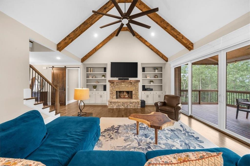 7560 Crestline Drive