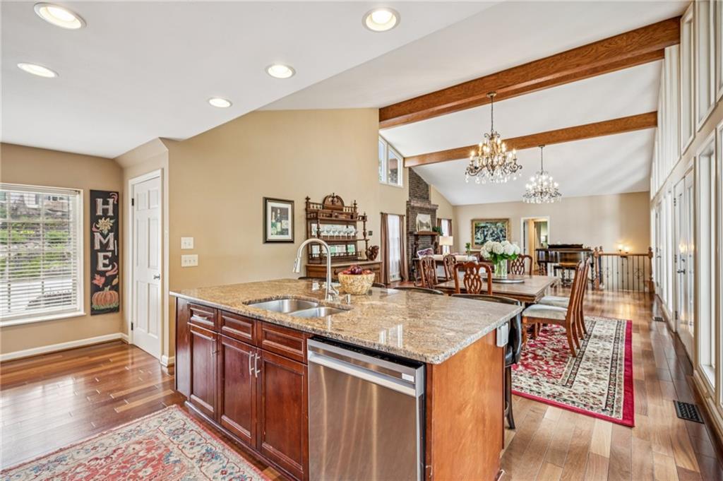 2105 Kemp Drive
