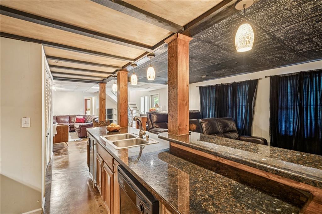 2105 Kemp Drive