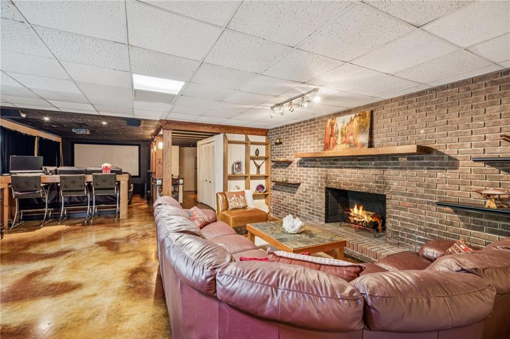 2105 Kemp Drive
