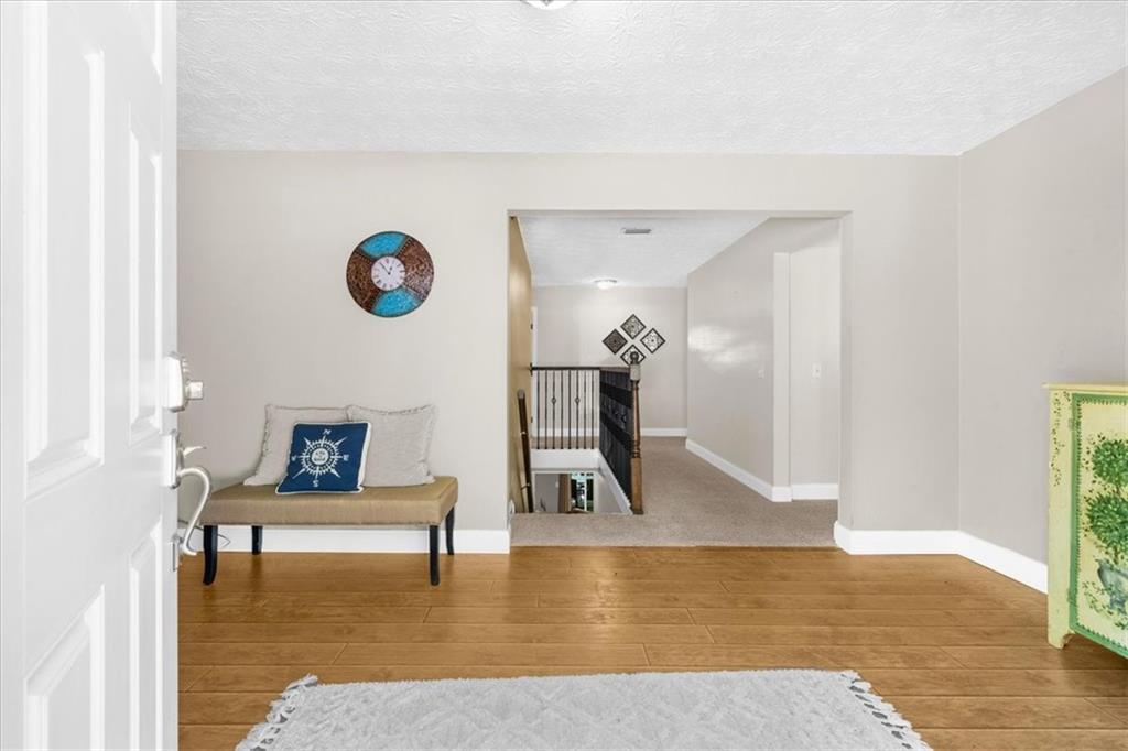 9670 Lee Circle